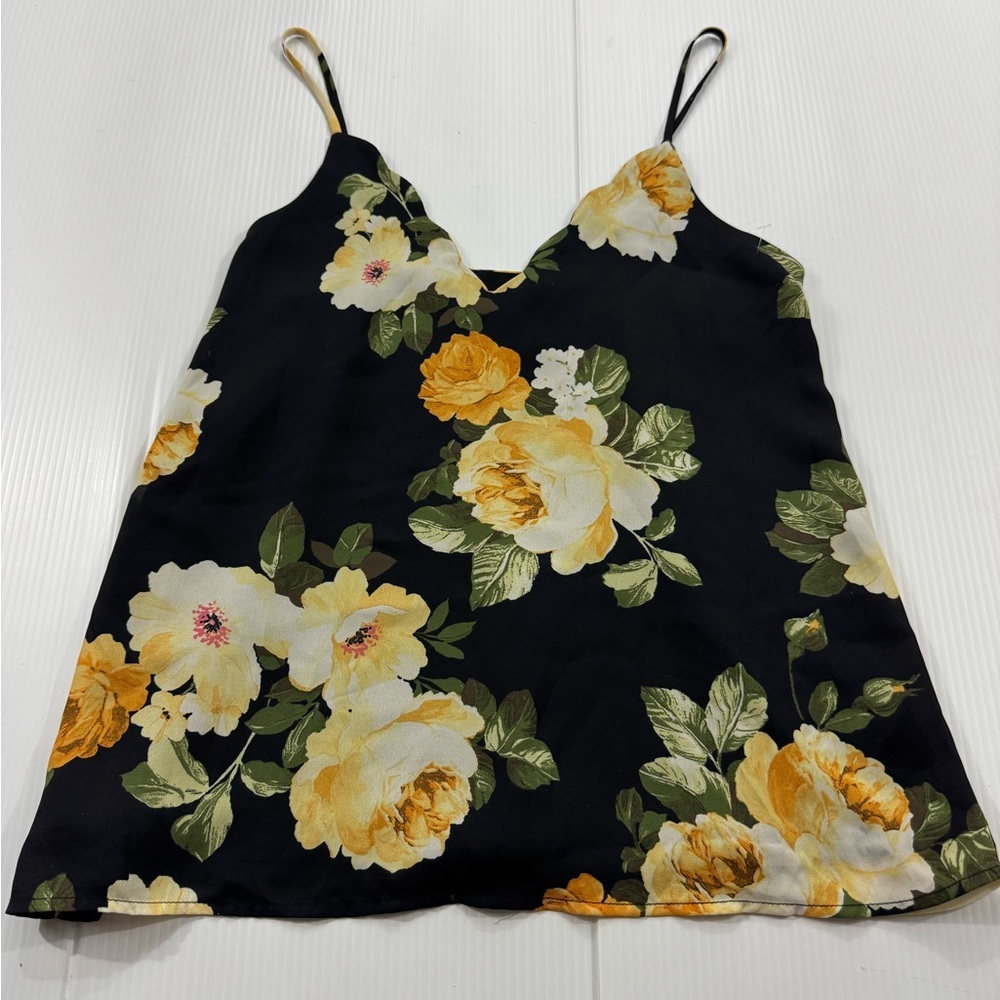 JB94. NWOT Socialite Floral Black and Yellow Women's Blouse (XS)